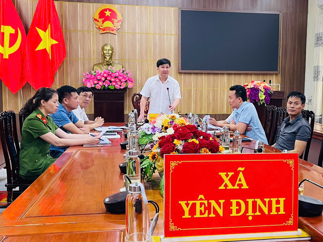 Anh-tin-bai